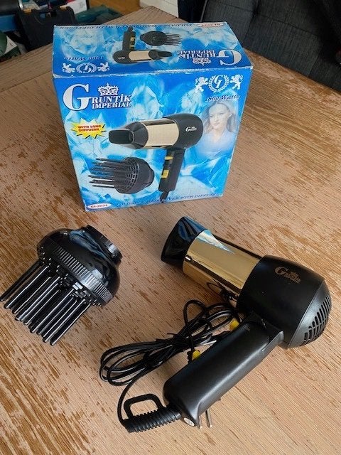 haar fohn 1800 watt, Sieraden, Tassen en Uiterlijk, Uiterlijk | Haarverzorging, Ophalen of Verzenden, Nieuw, Föhn of Haardroger