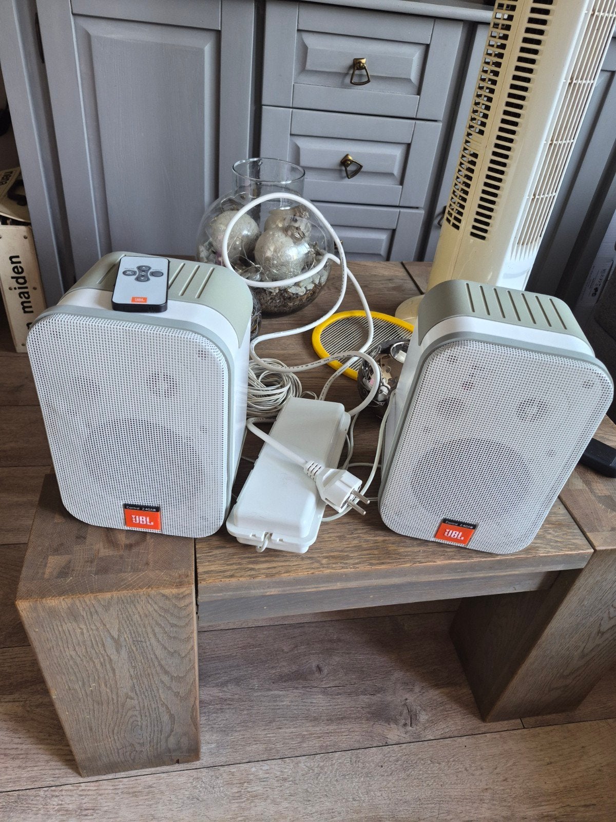 JBL control one, Ophalen of Verzenden, Gebruikt, Audiokanaal 2, JBL