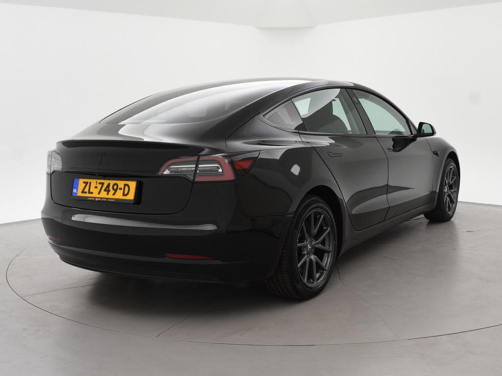 Tesla Model 3 60 kWh RWD *BTW* + LEDER | PANORAMA | 3 CAMERA, Auto's, Tesla, Automaat, 238 pk, Gebruikt, Zwart