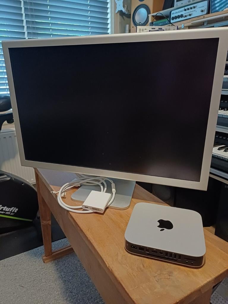 Apple Mac Mini met monitor en accessoires, Gebruikt, Minder dan 4 GB, Ophalen of Verzenden, Mac Mini