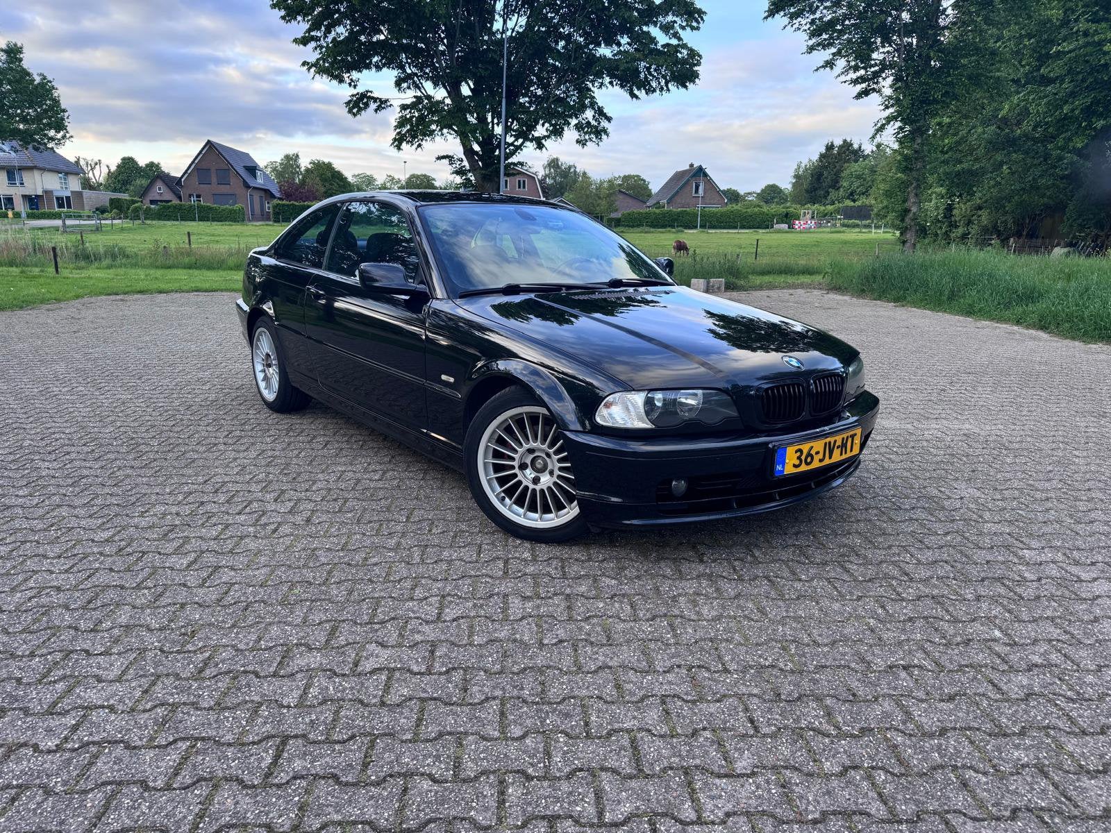 BMW 3-Serie 2.0 CI 318 Coupe 2002 Zwart, Auto's, Achterwielaandrijving, 1995 cc, 680 kg, Zwart