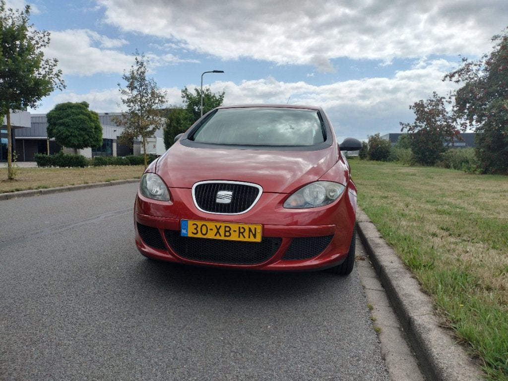 Seat Altea 1.6 74KW 2007 Rood, Stof, 1295 kg, 4 cilinders, 1200 kg