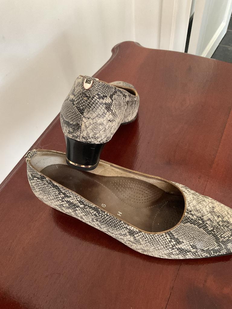 Vintage damesschoenen BALLY, 39, Pumps, Overige kleuren, Ophalen of Verzenden, Zo goed als nieuw