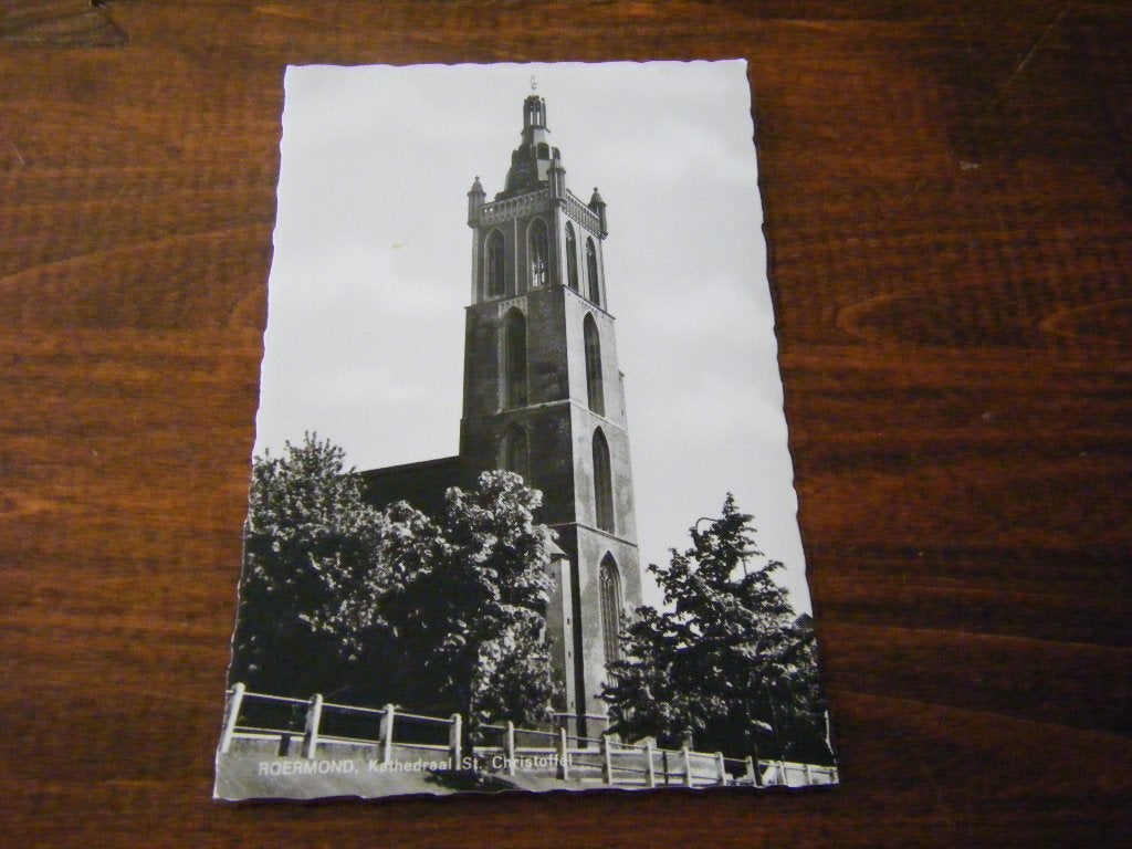G38 - Roermond - Kathedraal St Christoffel - Mooi/Oud, Ophalen of Verzenden, 1940 tot 1960, Limburg