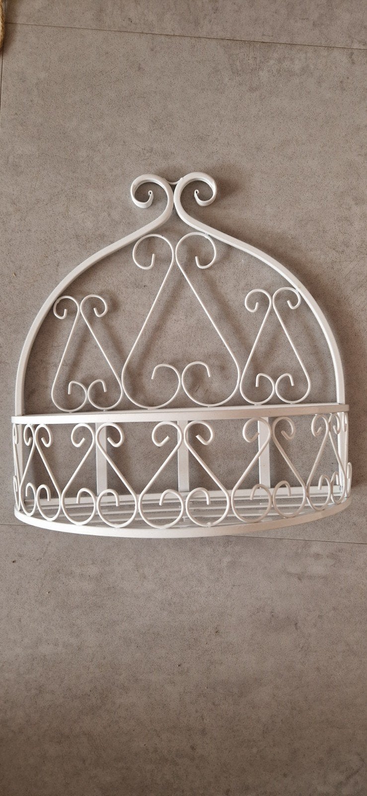 Wit metalen wandrek / plantenrek brocante stijl, Minder dan 60 cm, Ophalen of Verzenden, Balkon, Metaal