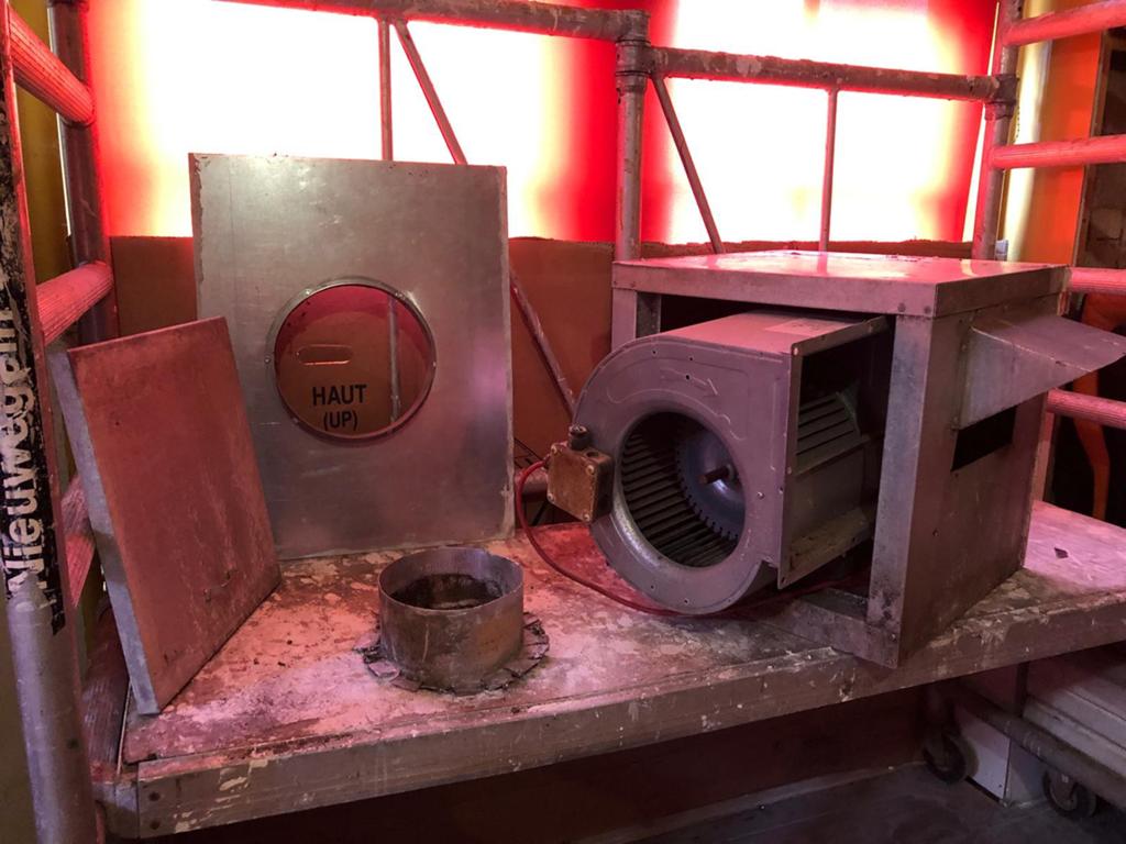 Afzuigmotor (ventilator) in box, Ophalen, Gebruikt, Afzuiger