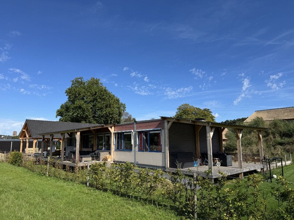 Woonunit 90 m² | Veranda 45 m² | Gasloos | 3 slaapkamers, Ophalen, Gebruikt