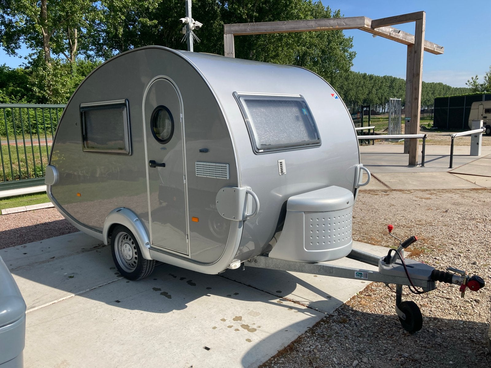 T@b 320 RS Caravan uit 2015 met fietsendrager en voortent, Rondzit, Tot en met 2, Particulier, Lengtebed