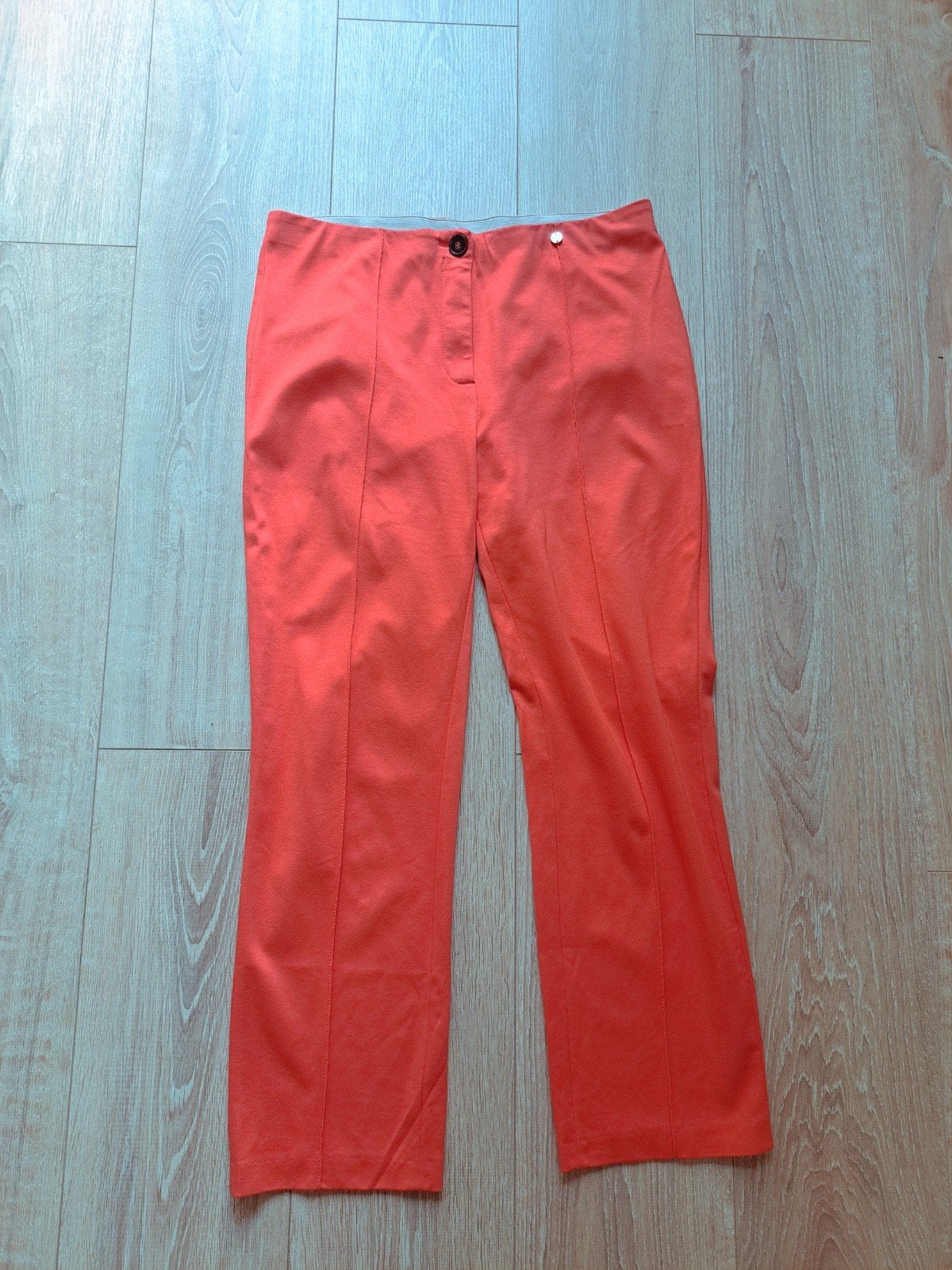 Marccain. Zomers rode broek style Sydney.  Maat 4, Maat 38/40 (M), Ophalen of Verzenden, Zo goed als nieuw, Lang