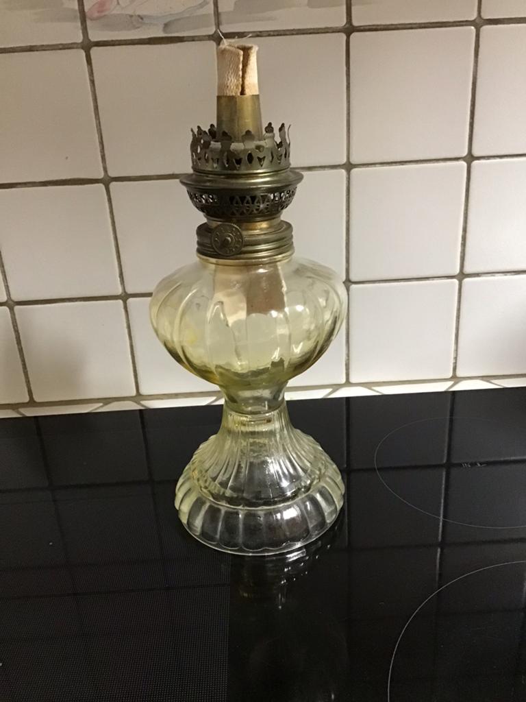 Vintage glazen petroleumlamp, Ophalen of Verzenden