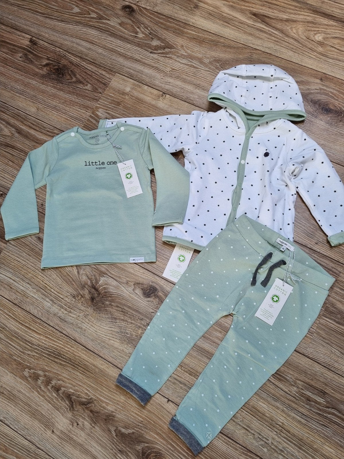 Nieuw Noppies setje maat 74, Kinderen en Baby's, Babykleding | Maat 74, Nieuw, Ophalen of Verzenden, Setje, Jongetje