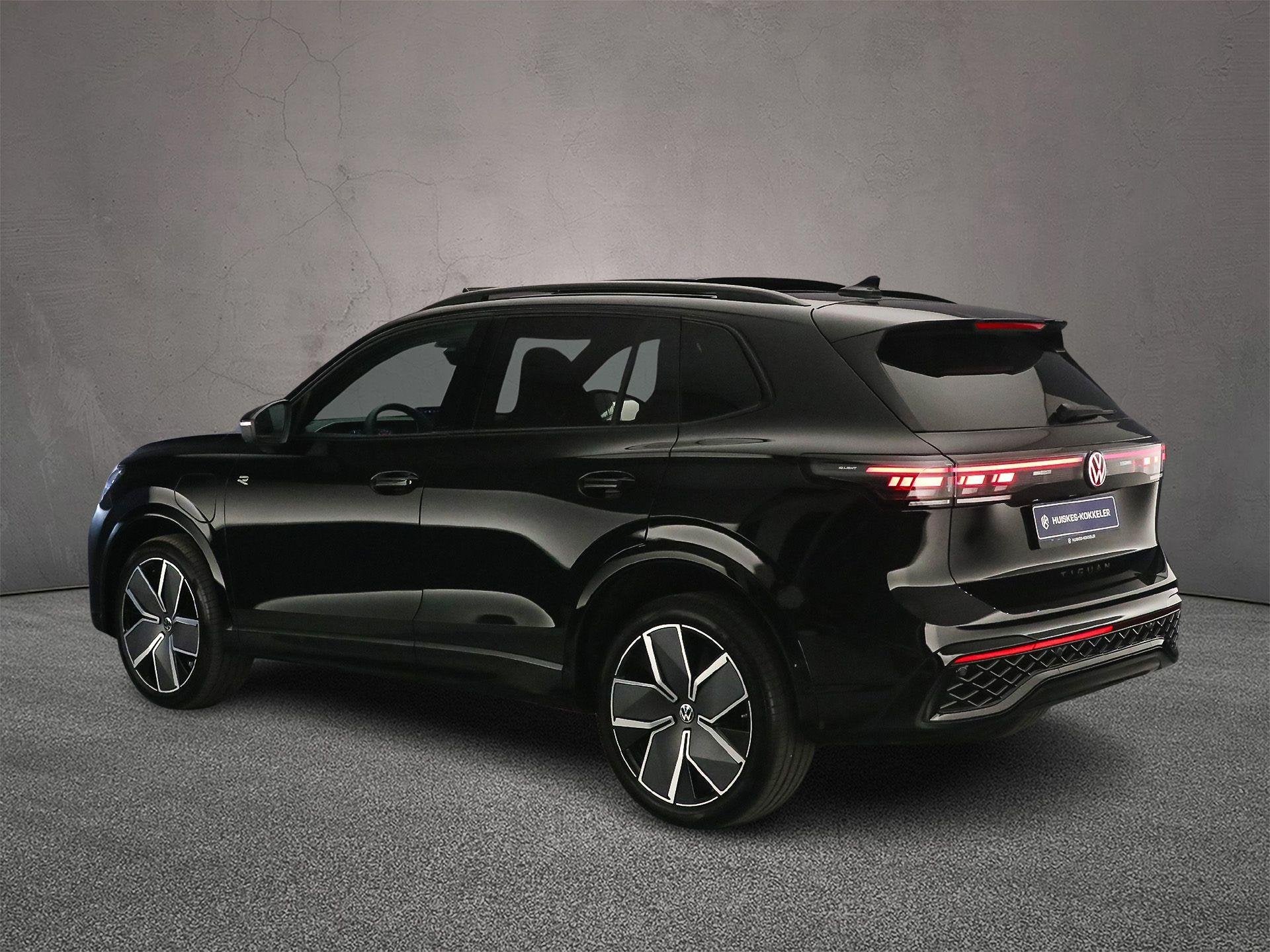 Volkswagen Tiguan R-Line Edition 1.5 TSI eHybrid 272pk DSG A, Stof, Euro 6, 2000 kg, 150 min