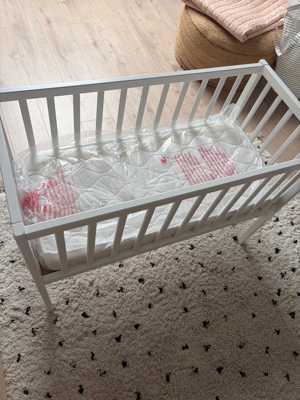 Woodies wieg inclusief matras, Kinderen en Baby's, Babywiegjes en Ledikanten, Ophalen, Zo goed als nieuw, Wieg
