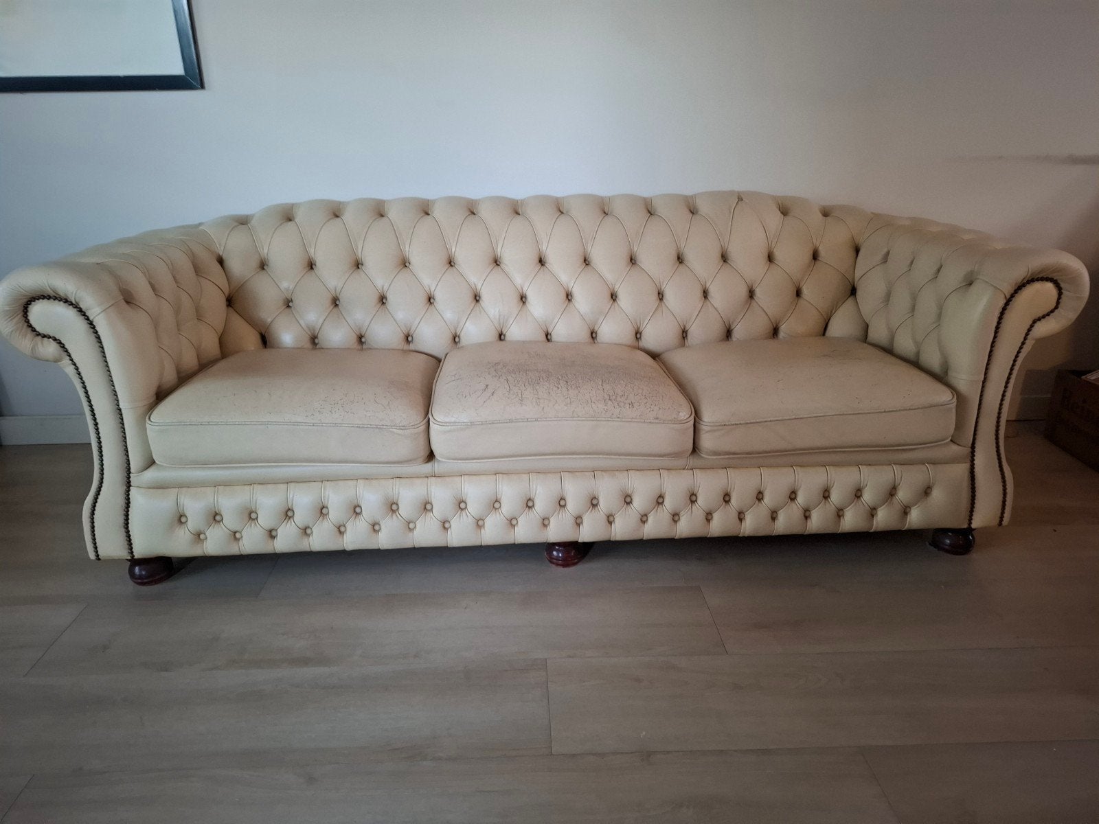 Springvale Chesterfield Bank - Crème Leer, Ophalen, Gebruikt, Driepersoons, Rechte bank