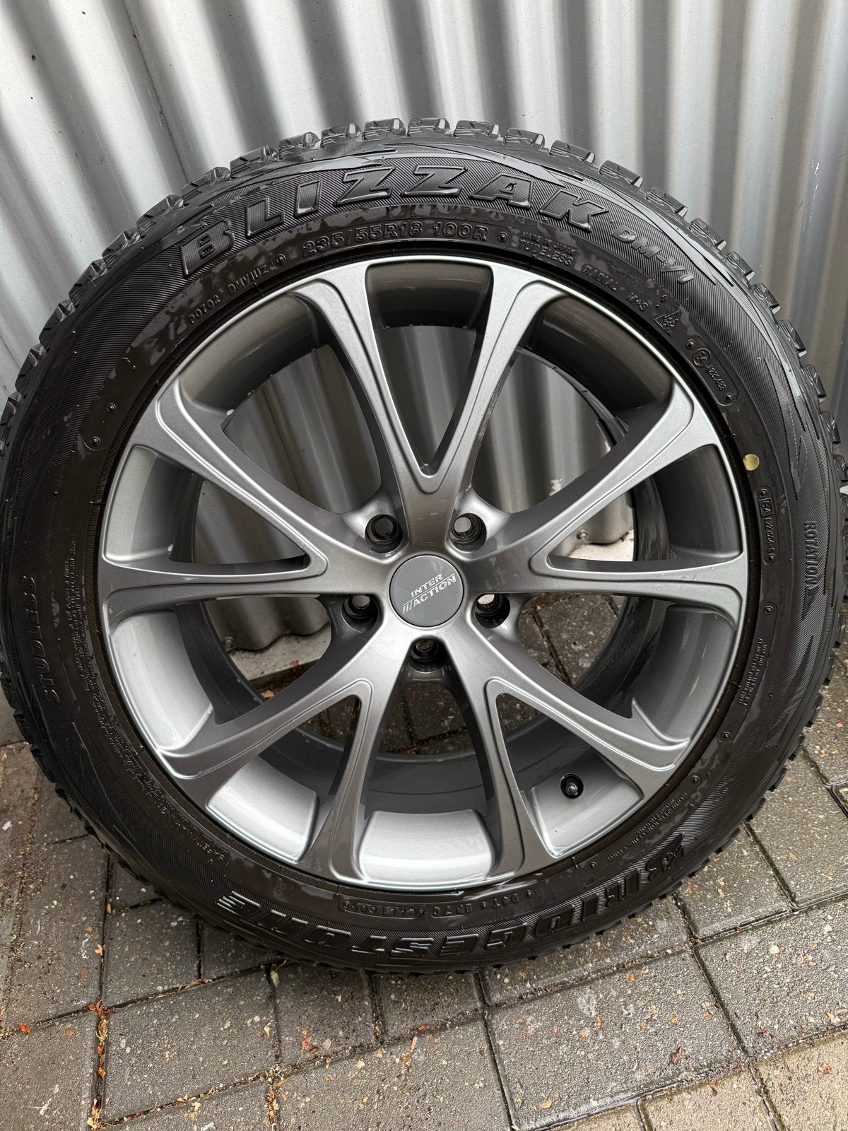 Winterbanden met velgen: Bridgestone Blizzak 235/55 R18, Auto-onderdelen, Banden en Velgen, Ophalen, 18 inch, Gebruikt, Banden en Velgen