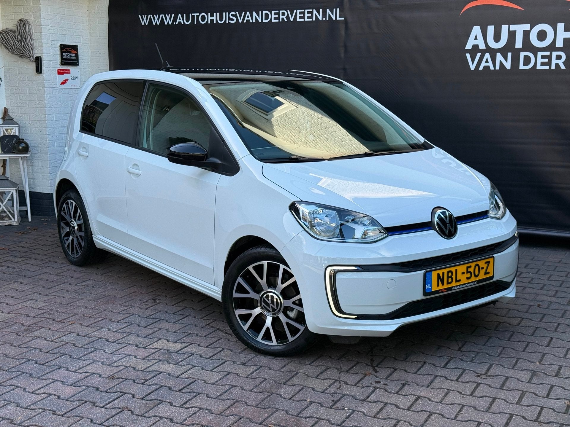 Volkswagen E-Up! Style High, 19.420 km, Clima/Cruise/Camera/, Auto's, Gebruikt, Up!, Leder en Stof, Grijs
