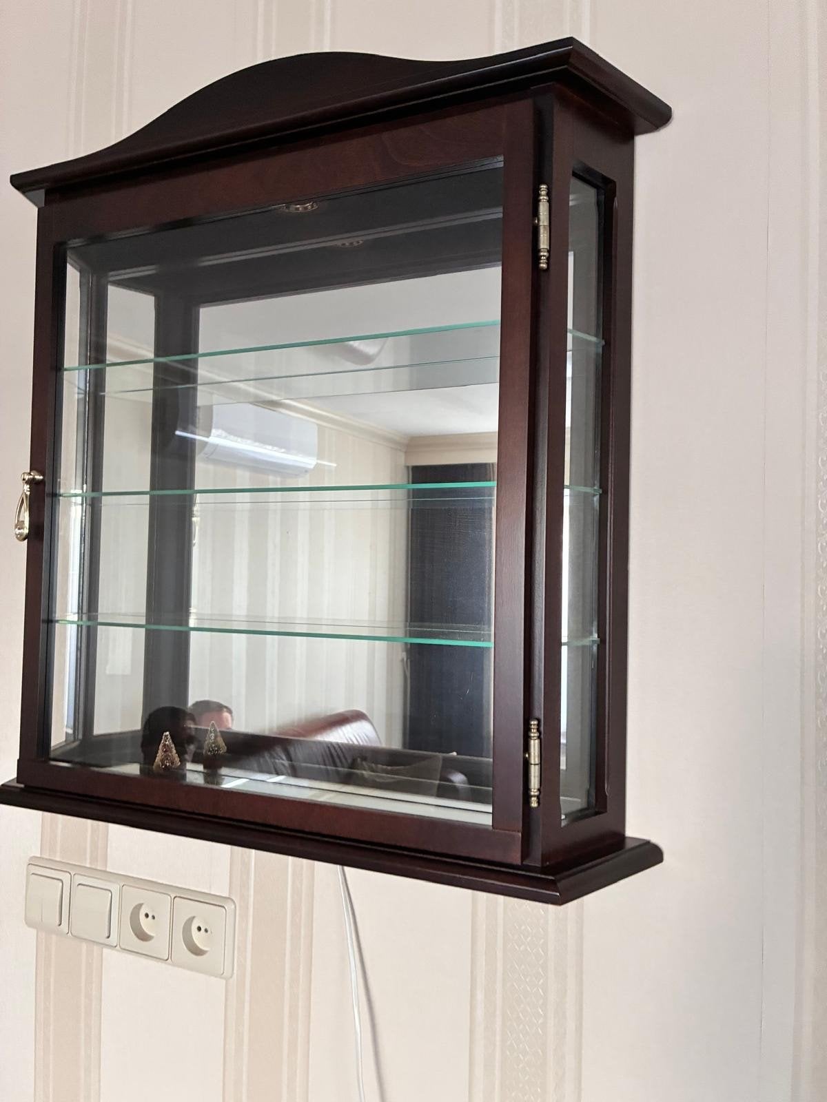 Mooie houten vitrinekast met glazen planken, Huis en Inrichting, Met deur(en), Overige houtsoorten, Zo goed als nieuw, 25 tot 50 cm