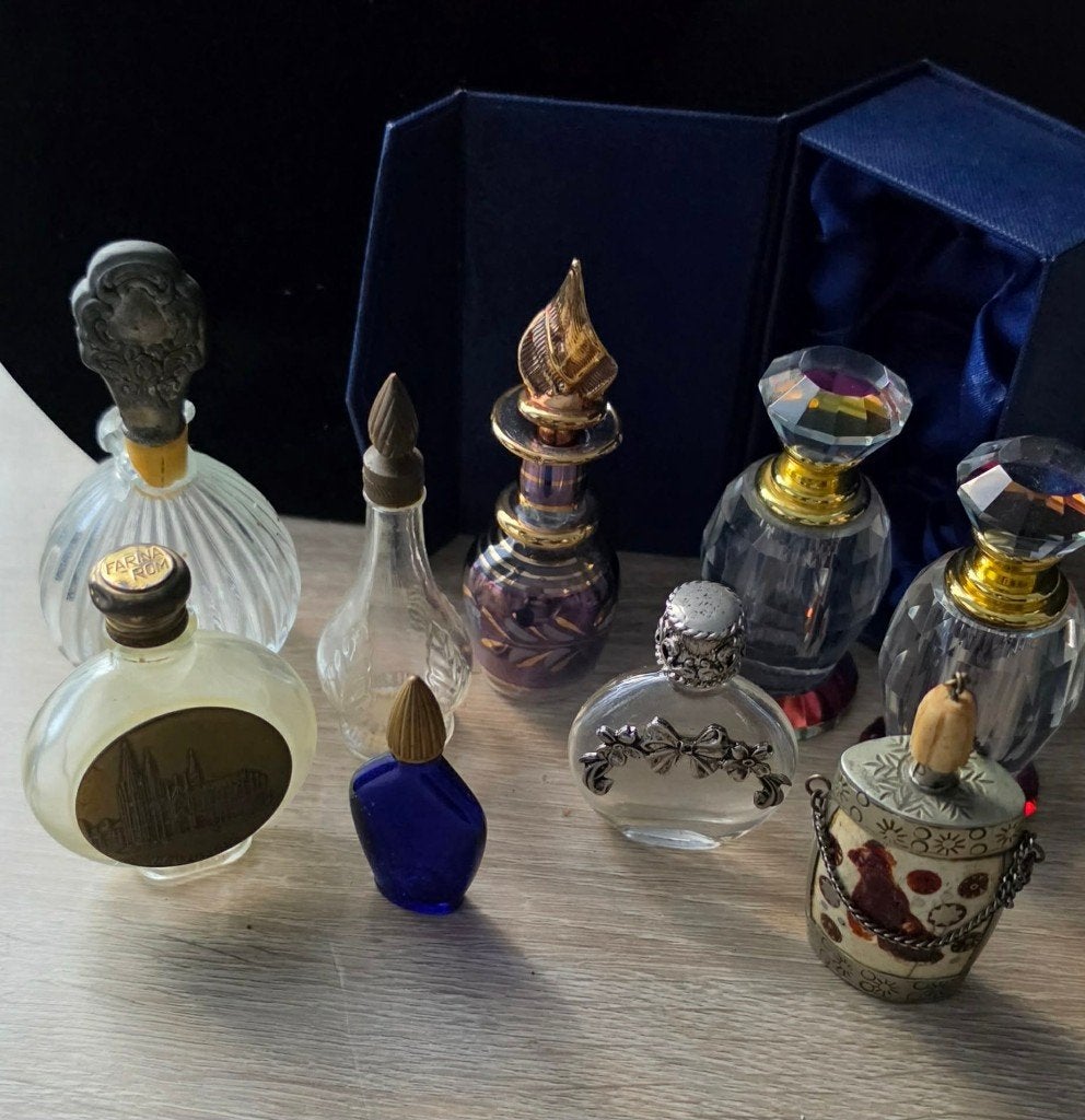 9 x collectie vintage lege parfumflesjes, Ophalen of Verzenden, Gebruikt, Miniatuur