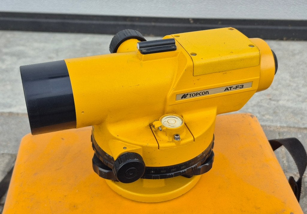 TopCon AT-F3 waterpas landmeter met 30x telescoop, Ophalen, Gebruikt, Topcon, Overige meters