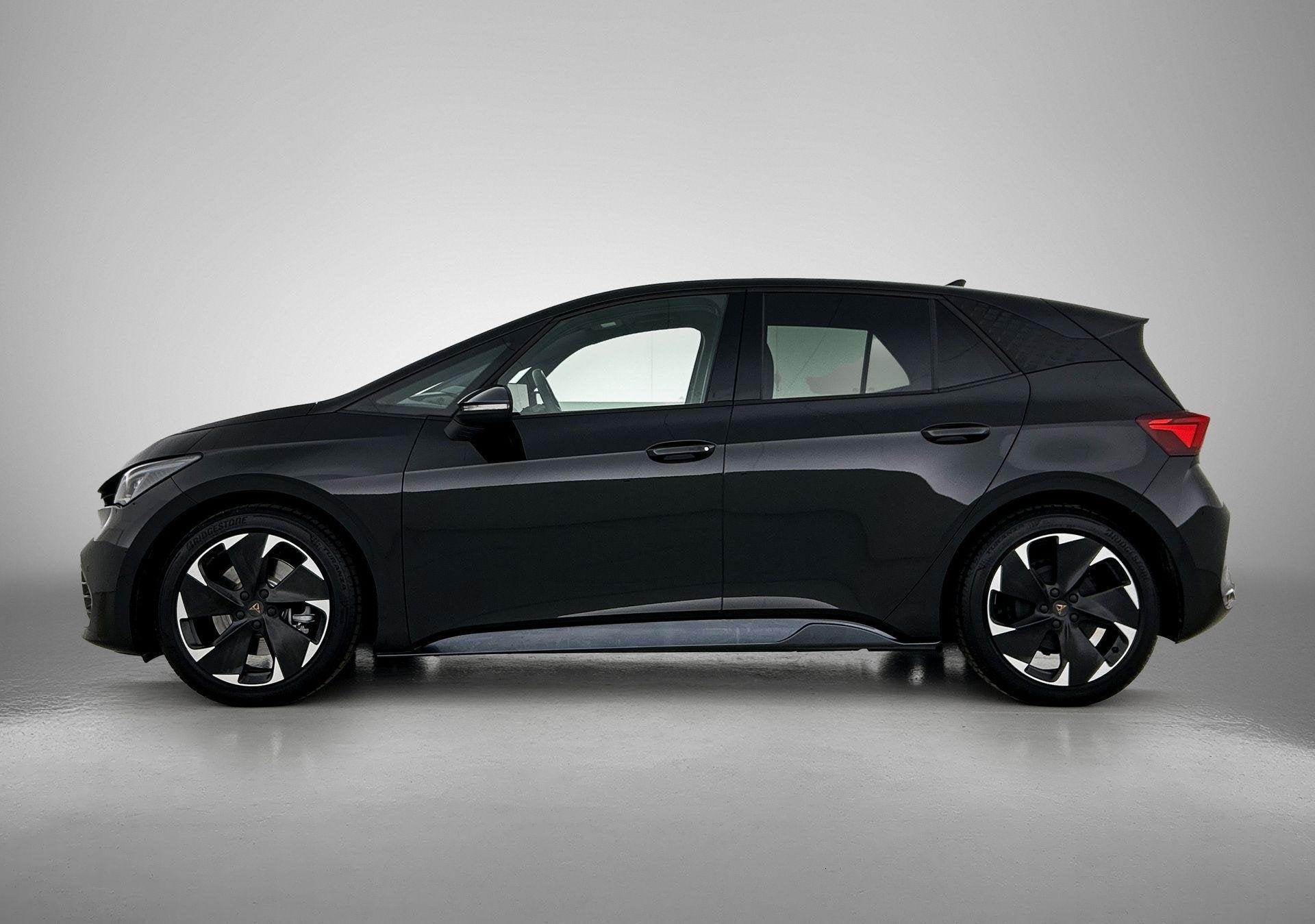 CUPRA Born Business 63 kWh | NIEUW BINNEN | STOELVERWARMING, Auto's, Gebruikt, Zwart, 24 min, Onderhoudsboekje