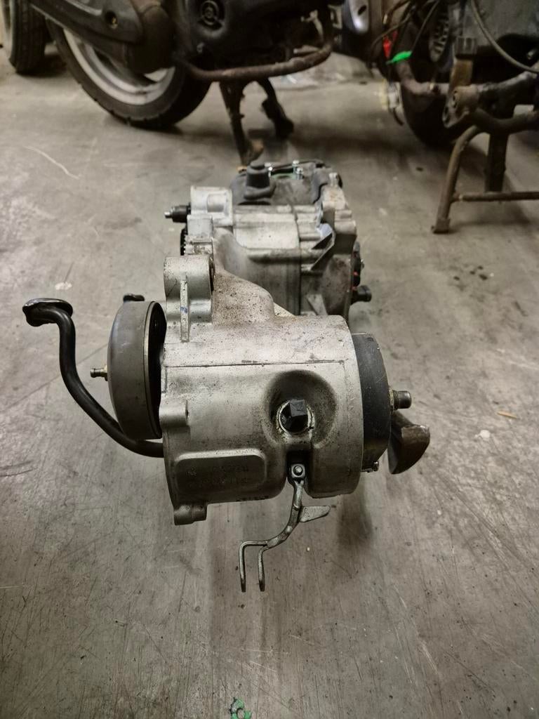Piaggio Zip Iget motorblok ( gereviseerd ), Fietsen en Brommers, Brommeronderdelen | Scooters, Ophalen of Verzenden, Zo goed als nieuw