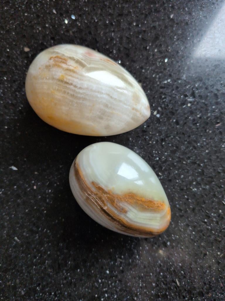 Twee eieren van albast, Sieraden, Tassen en Uiterlijk, Ophalen