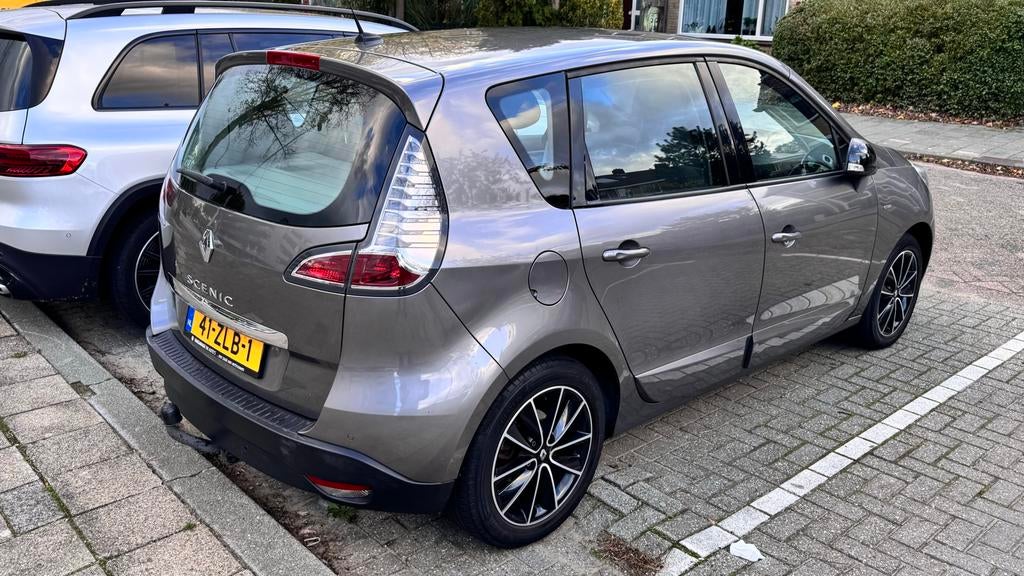 Renault Scénic 2.0 Bose Edition 125xxx km Met NAP ✅, Auto's, Renault, Particulier, Scénic, Cruise Control, Parkeercamera, Regensensor