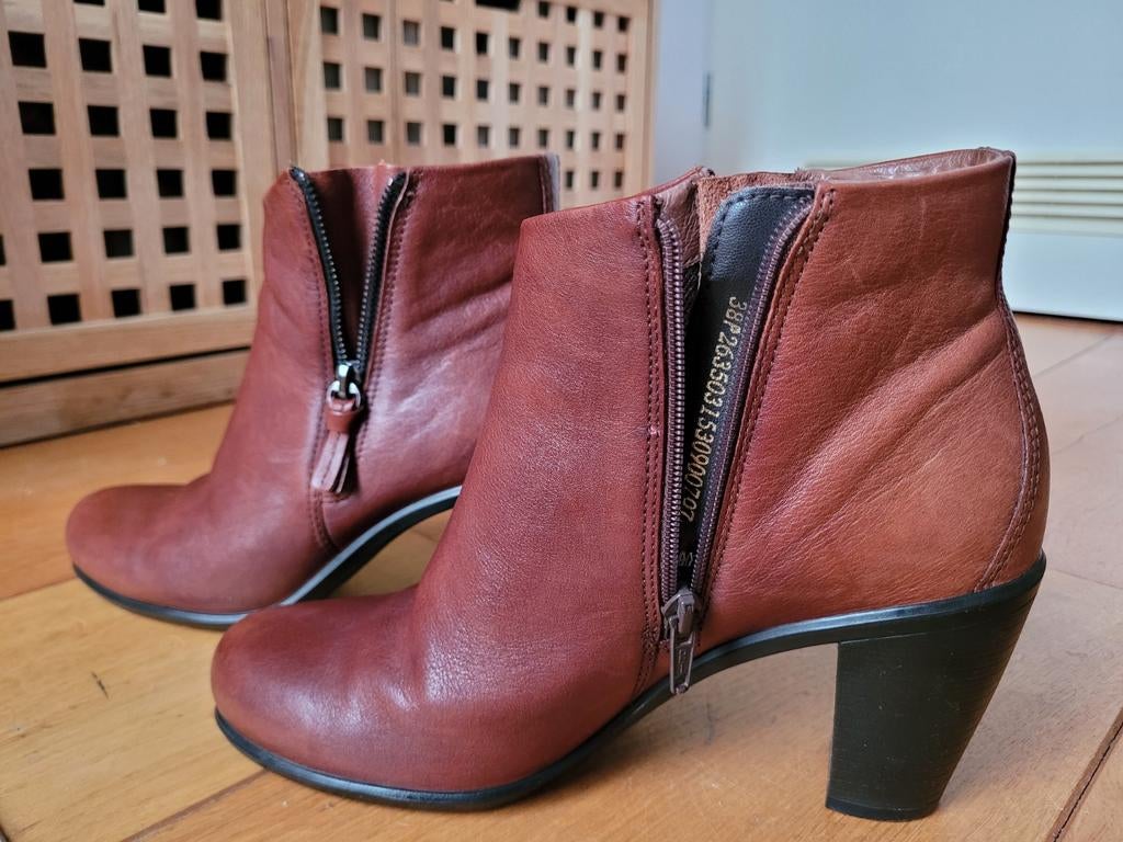 Ecco, bruin leren laarsje maat 38 - 8cm, Ophalen of Verzenden, Zo goed als nieuw, Meisje, Schoentjes