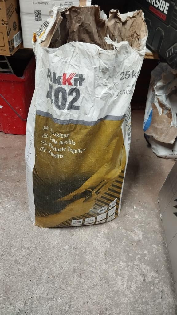 Halve zak Akkit Tegellijm, Ophalen, Overige materialen, Gebruikt, Overige typen