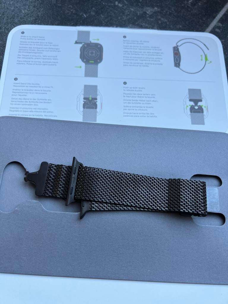 Apple Watch Milanees bandje 49mm titanium zwart - M, Ophalen of Verzenden, Nieuw, Zwart