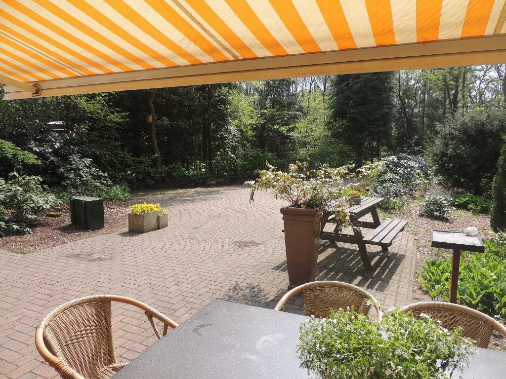 Vakantiehuisje De Eik. Vrij van 10 t/m 17 juni  € 675,00, 5 personen, In bos, Open haard, Landelijk