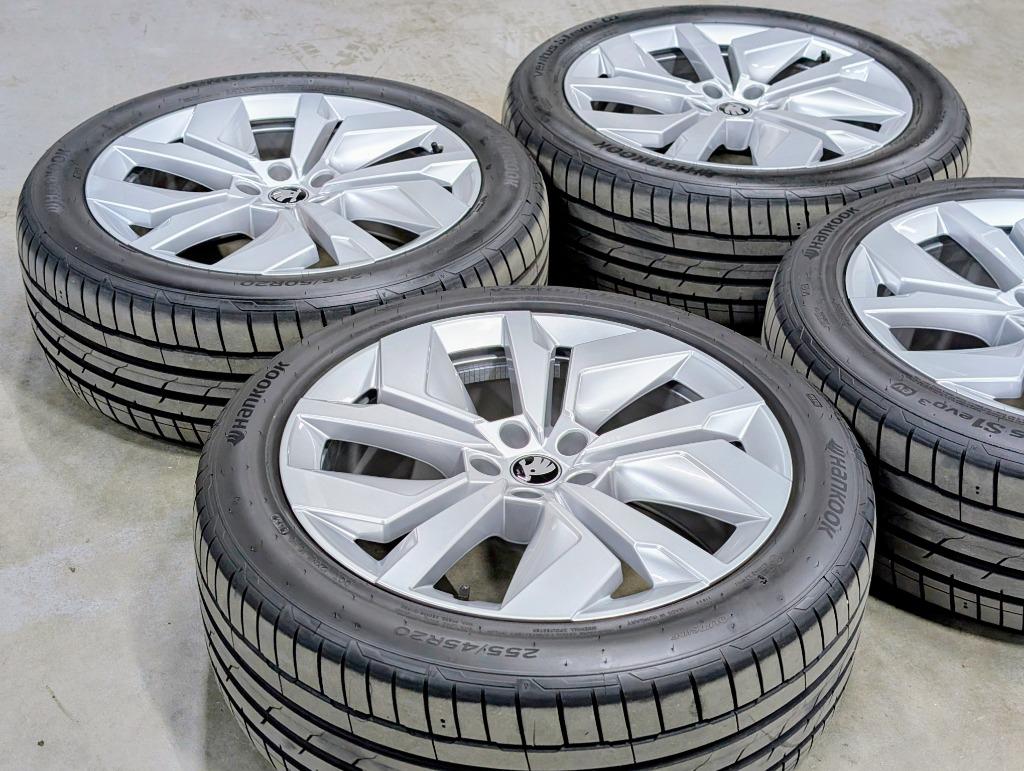 SKODA ELROQ Zomerset 20 inch Vega zilver metallic, BTWfactuu, Auto-onderdelen, Banden en Velgen, Ophalen, Gebruikt, 255 mm, Banden en Velgen