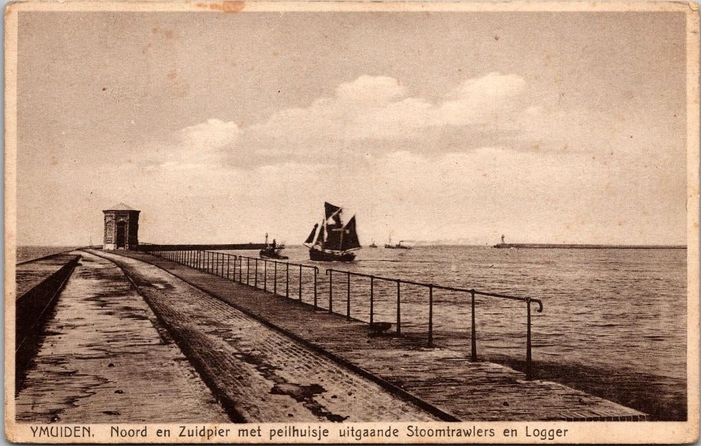 IJmuiden - Noord en Zuidpier met peilhuisje (1932), Verzamelen, Ansichtkaarten | Nederland, Ophalen of Verzenden, 1920 tot 1940
