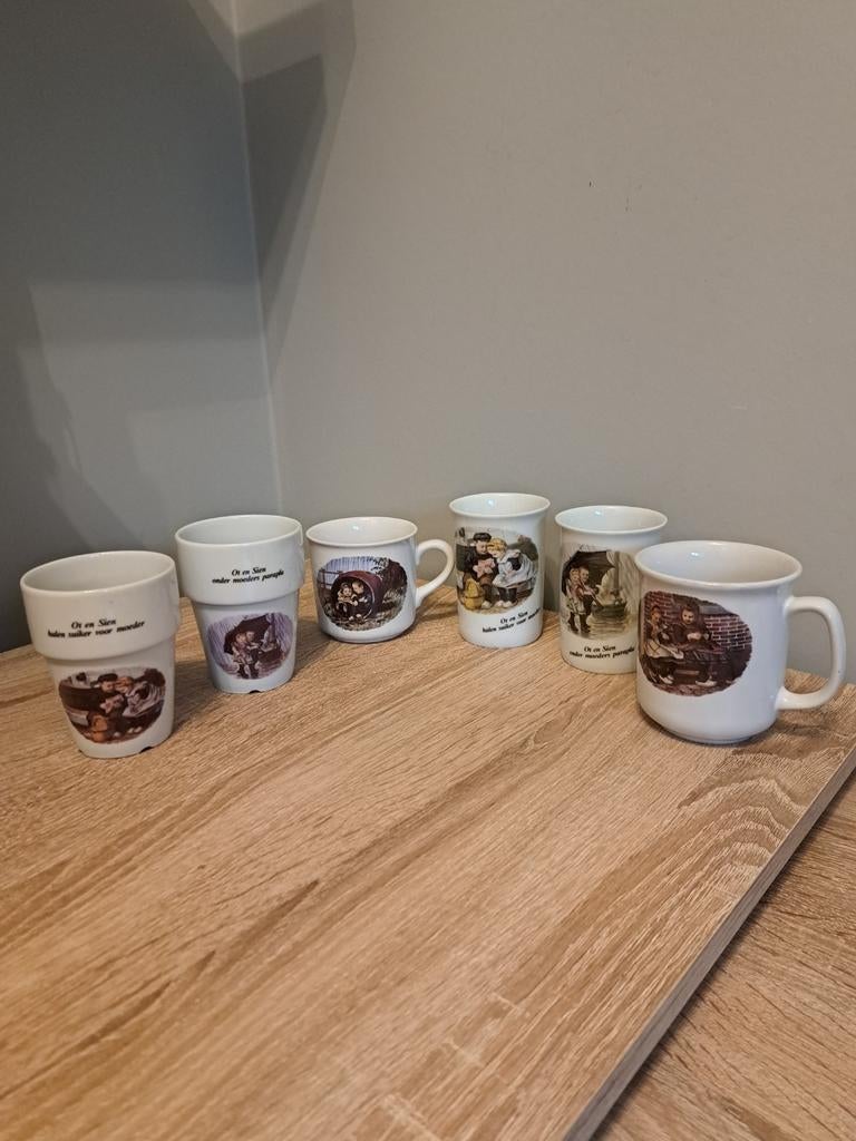 Leuke mokken en bekers van ot en sien, Ophalen of Verzenden, Aardewerk, Overige stijlen, Kop(pen) en/of Schotel(s)