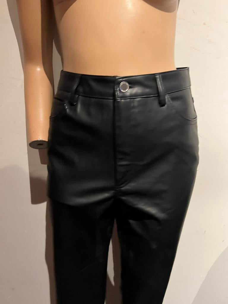 Zara broek nep leer maat m zgan, Kleding | Dames, Maat 38/40 (M), G, G, Zwart