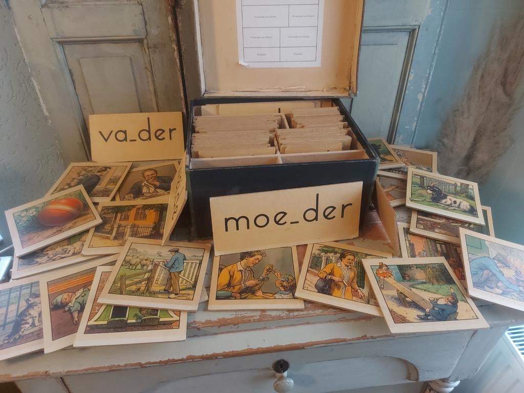 Antieke platen klassikale leesplank compleet met 94 stuks, Antiek en Kunst, Ophalen of Verzenden