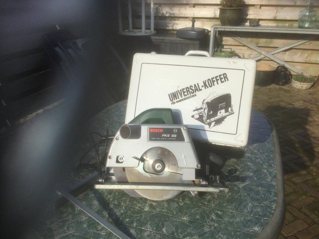 BOSCH PKS 66 HAND CIRKELZAAG 1200w in metalen koffer, Ophalen
