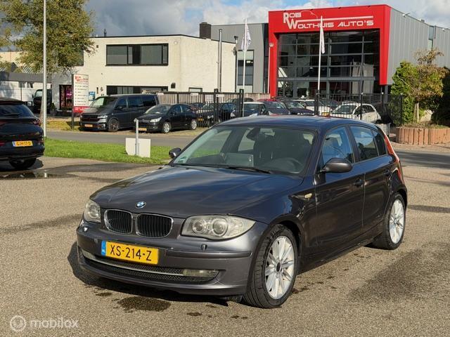 BMW 1-serie 118i Executive, Auto's, BMW, 1-Serie, 65 €/maand, Zwart, Euro 4