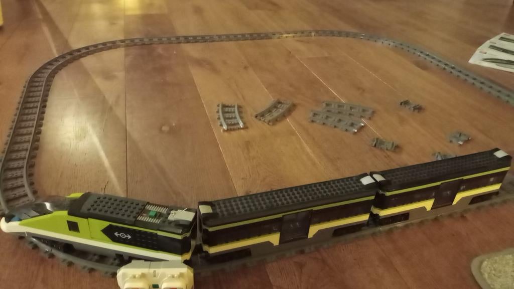 Lego Trein 60337 + Extra Rails, Kinderen en Baby's, Speelgoed | Duplo en Lego, Ophalen of Verzenden, Gebruikt, Complete set, Lego