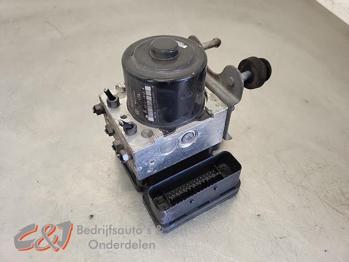 ABS Pomp van een Volkswagen Transporter, Gebruikt, -, Volkswagen, -
