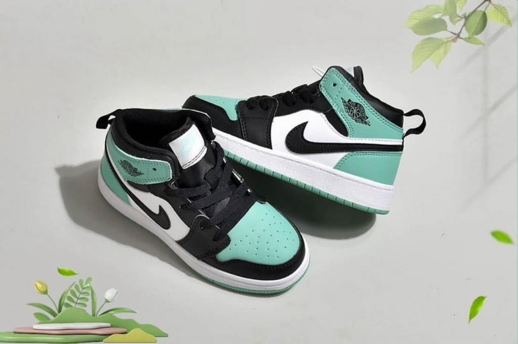 Jordan schoenen maat 24-36, Kinderen en Baby's, Kinderkleding | Schoenen en Sokken, Jongen of Meisje, Schoenen, Ophalen of Verzenden