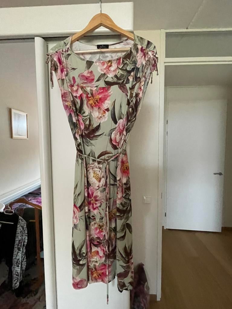 Monari jurk, Overige kleuren, Maat 42/44 (L), Ophalen of Verzenden, Zo goed als nieuw