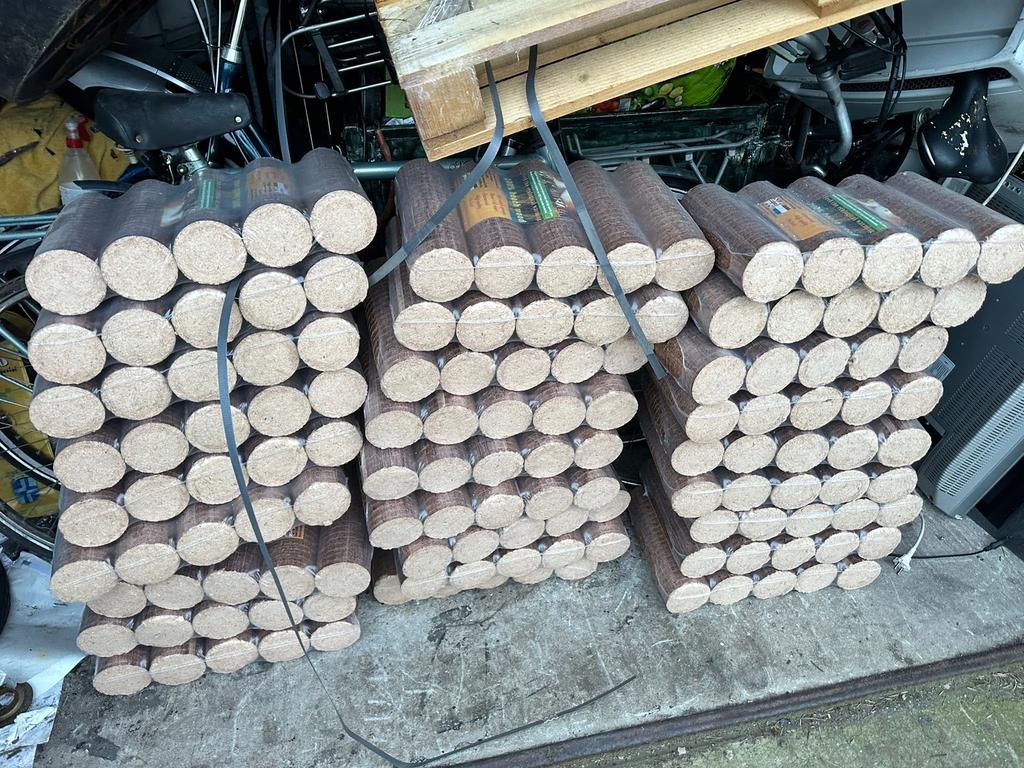Partij Nestro Briketten pallet 96 zaken €385 per pallet, Tuin en Terras, Minder dan 3 m³, Ophalen of Verzenden
