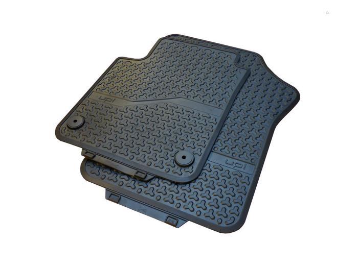 Matten Set van een Volkswagen UP, Auto-onderdelen, -, Volkswagen, -, Nieuw