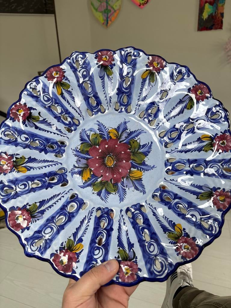 Handgeschilderde fruitschaal uit Portugal, Gebruikt, Porselein of Keramiek, Schaal, Rond