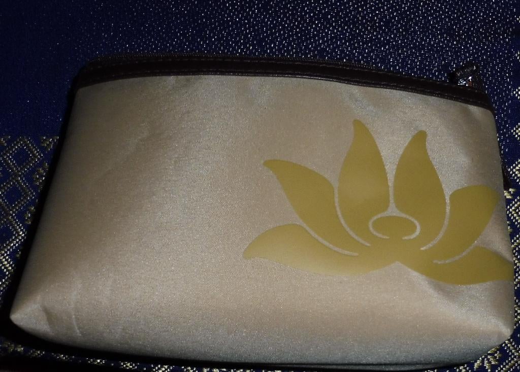 Vietnam Airlines Business Toilettas mooi exemplaar gevuld, Ophalen of Verzenden, Nieuw, Overige typen