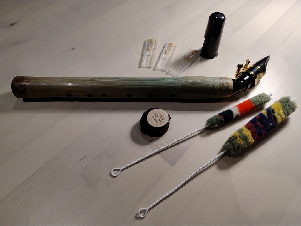 Saxaflute green bamboo / mini saxofoon /Johnny Saxaflute, Muziek en Instrumenten, Blaasinstrumenten | Saxofoons, Ophalen, Zo goed als nieuw