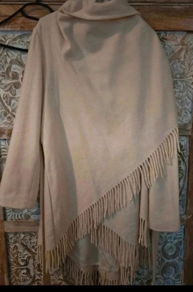 Franje jas wol s, Kleding | Dames, Jassen | Winter, Beige, Ophalen of Verzenden, Onbekend, Maat 36 (S)