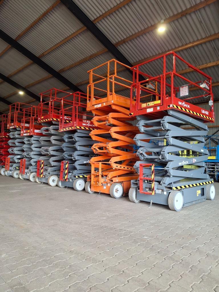 Skyjack SJ4626 en 4632  schaarhoogwerker hoogwerker bj 2017, Zakelijke goederen, Machines en Bouw | Liften, Steigers en Ladders