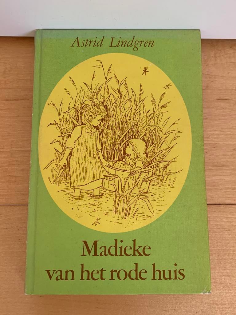 Vintage boek~ Astrid Lindgren : Madieke van het rode huis, Ophalen of Verzenden, Gelezen, Fictie algemeen